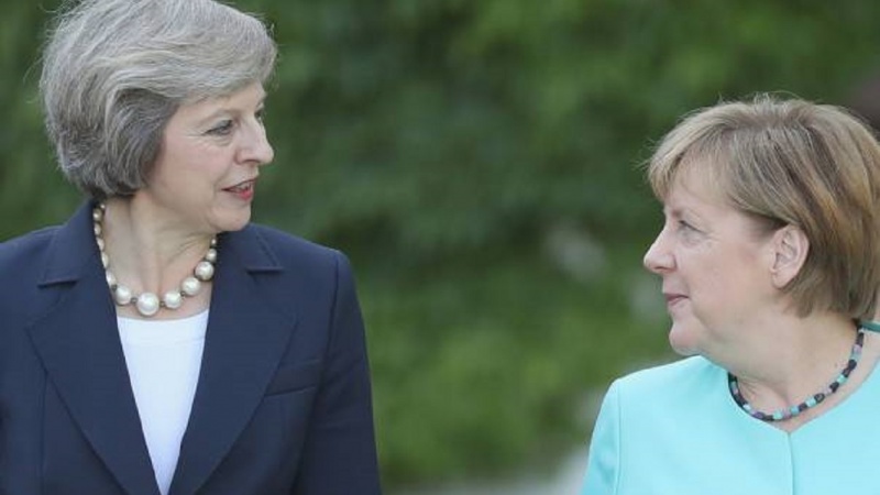 Merkel i May usaglasile se o potrebi 'primjerenog' Brexita