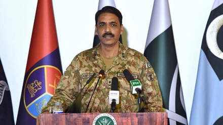 عمران خان کو پاکستانی فوج کی حمایت حاصل