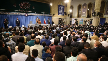 مەقامی مەزنی رێبەری: پەڵپ و بیانووی ئەمریکا لە دژی سپا ناگاتە هیچ جێگایەک 