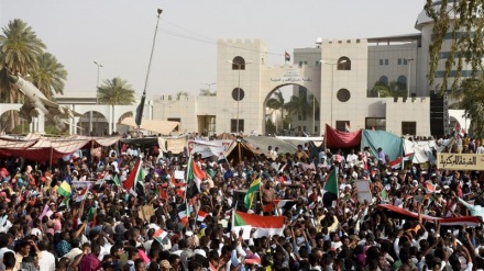 Sudanda aksiyalar davam edir
