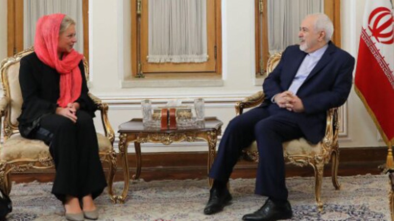 عراق کے امور میں اقوام متحدہ کی نمائندہ کی ایران کے وزیر خارجہ سے ملاقات