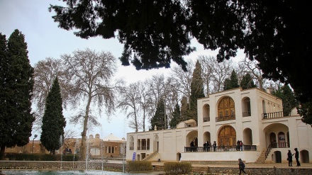 باخی شازاده  لە شاری کرمان
