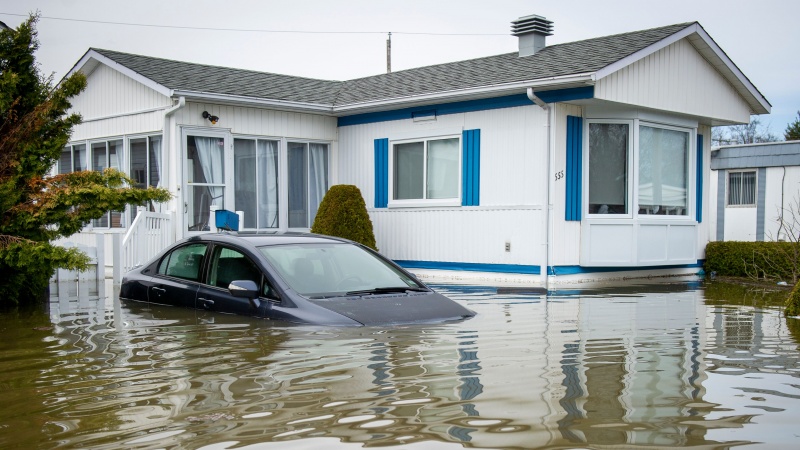 کینیڈا میں موسلادھار بارش اور سیلاب سے ہر طرف تباہی ہی تباہی