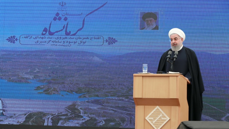 Ruhani: Amerikalılar İranın neft satışına mane ola bilməzlər
