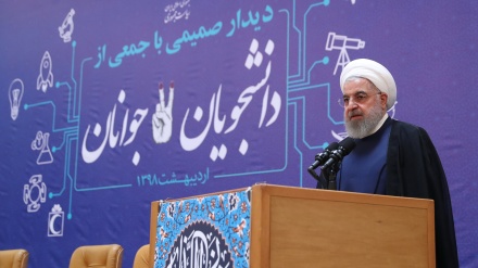 ایرانی قوم نے امریکی پابندیوں کے باوجود بڑی کامیابیاں حاصل کیں: حسن روحانی