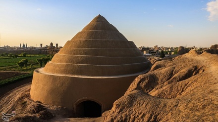 قەڵای مێژوویی جەلالی لە شاری کاشان