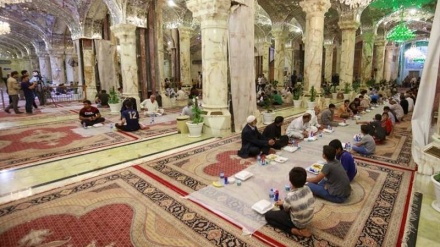 Meha pîroz a Remezanê li Tirba pîroz û sipehiya ÎMAM ELî (S)