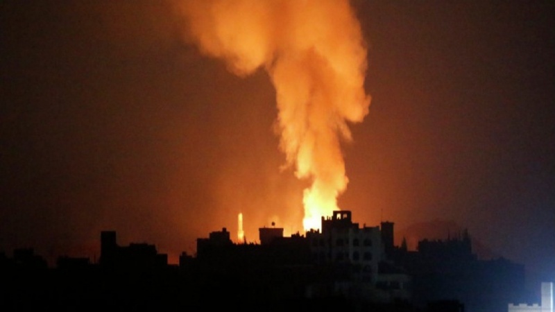 یمن کے دارالحکومت پر سعودی طیاروں کی بمباری  