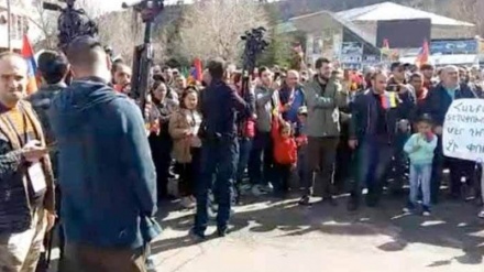 Ermənistanda bir ingilis şirkətə qarşı aksiya keçirilib