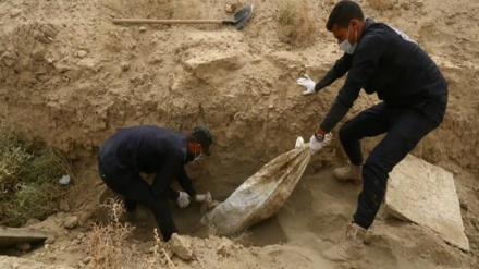 دۆزرانەوەی  12 گۆڕی بە کۆمەڵی  قوربانیەکانی دەستی داعش  لە  ئێراق
