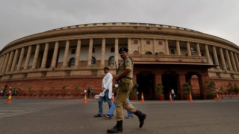 ہندوستانی پارلیمنٹ میں اپوزیشن کا ہنگامہ 