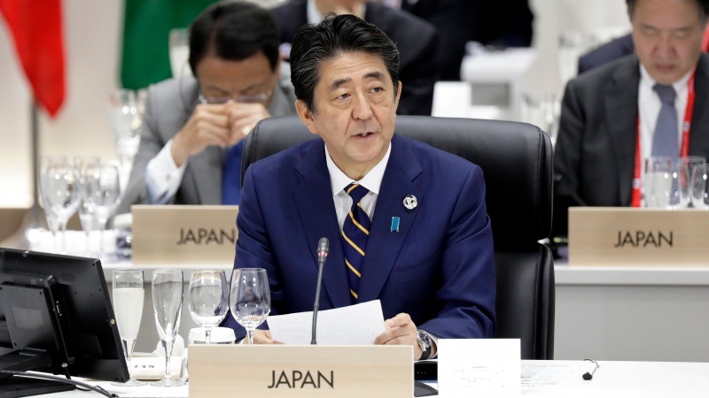 جاپان کے وزیر اعظم شنزو آبے کی کابینہ بھی مستعفی