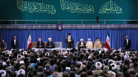 İnqilab Rəhbəri: İslam ölkələri qəsbkar düşmənin Fələstindəki cinayətkarcasına iştirakı qarşısında sıraya düzülməlidirlər