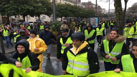 فرانس میں پیلی جیکٹ احتجاج 32 ویں ہفتے بھی جاری  