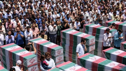 Tehranda şəhidlərlə vida mərasimi keçirilib
