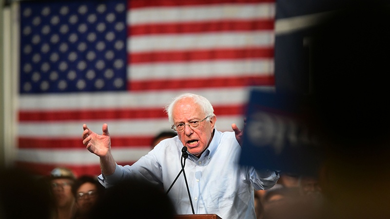 Sanders Trampın impiçment edilməsinin ilkin araşdırılmasını istəyib