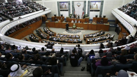 Küveyt parlamenti Bəhreyn iclasının boykot edilməsini istəyib