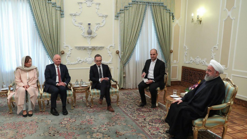 Ruhani: İran heç vaxt təzyiqlə çıxılmaz durumda qalmayacaq
