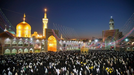 حضرت امام رضا (ع) کی ولادت کے موقع پر ہر طرف جشن و سرور کا سماں