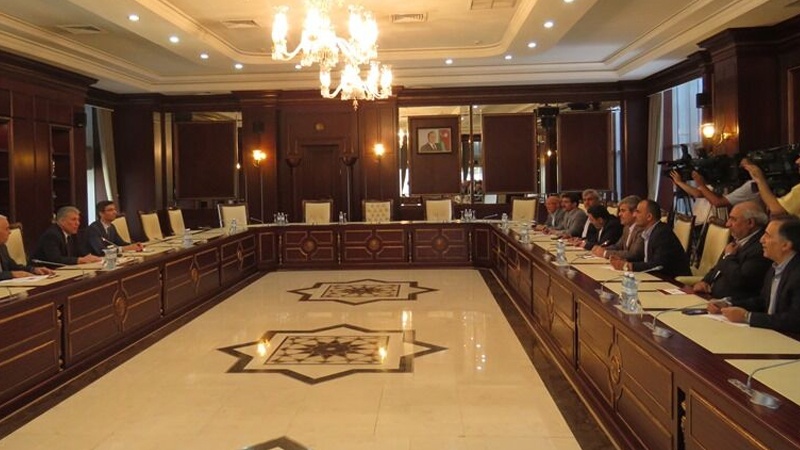 İranın parlament heyəti Azərbaycan R. parlamentinin sədr müavini ilə görüşüb