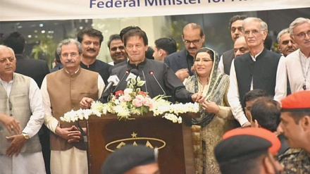 کسی کے سامنے نہیں جھکا: عمران خان