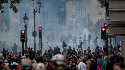 قۆڵبەست کرانی 150 ناڕازی لە سیاسەتەکانی مەکرون لە فەڕانسا