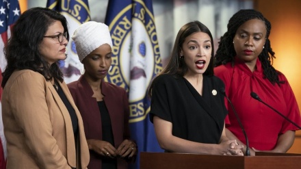 Trampın ABŞ konqresinin qadın üzvlərinə şifahi hücumu davam edir