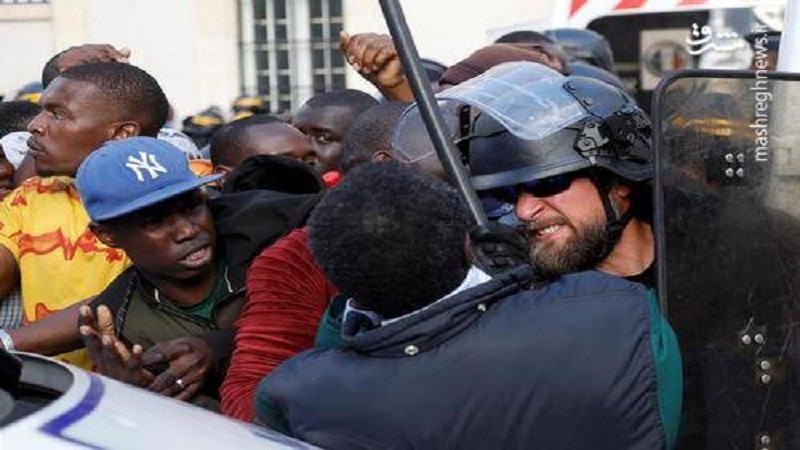 فرانس؛پولیس اور مہاجرین  میں ہوا ٹکراؤ ۔ تصاویر