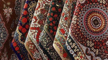 İsfahanda dünyanın ən böyük maşındatoxunma xalçasının istehsalı