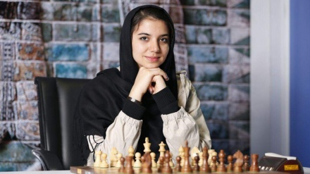 سارا خادمۆشەریعە چوو بۆ ڕێزبەندی ١٧ شەترەنج بازیی سەرتری جیهان