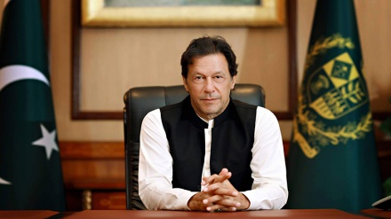 ہندوستان کشمیر سے توجہ ہٹانے کے لیے جھوٹ کا سہارا لے رہا ہے، عمران خان 