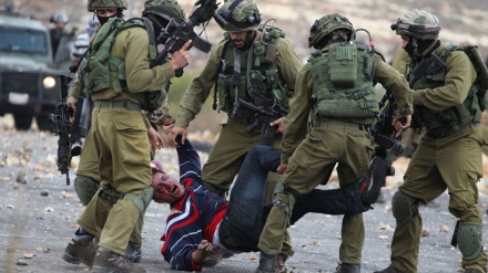 فلسطینی مظاہرین پر اسرائیل کا حملہ 10 فلسطینی زخمی