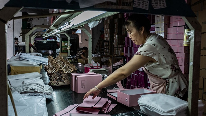 Tramp Çin mallarına tarifi artırıb
