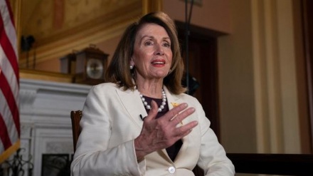 Pelosi sionist rejimin iki konqresmenə qarşı hərəkətini tənqid edib