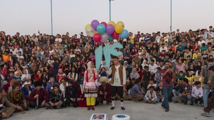 چواردەهەمین فستیڤاڵی نێودەوڵەتی شانۆی سەرشەقامی مەریوان 