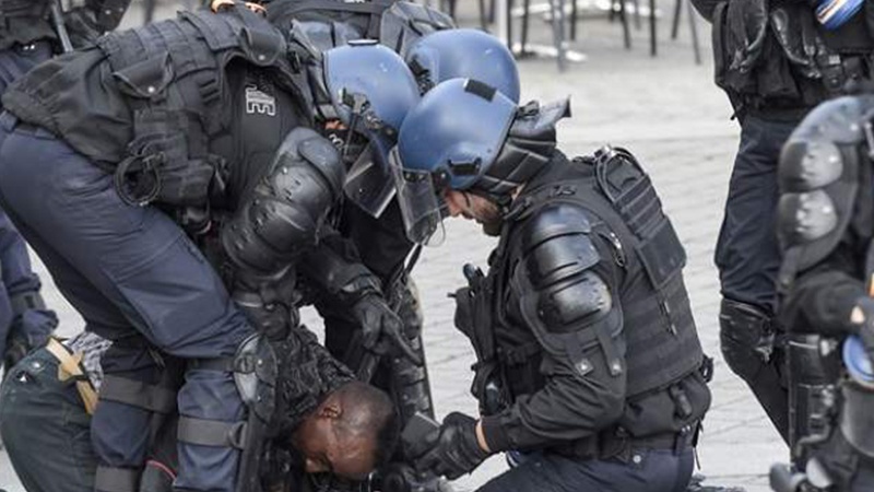 Protesti u Francuskoj prerasli u policijsko nasilje