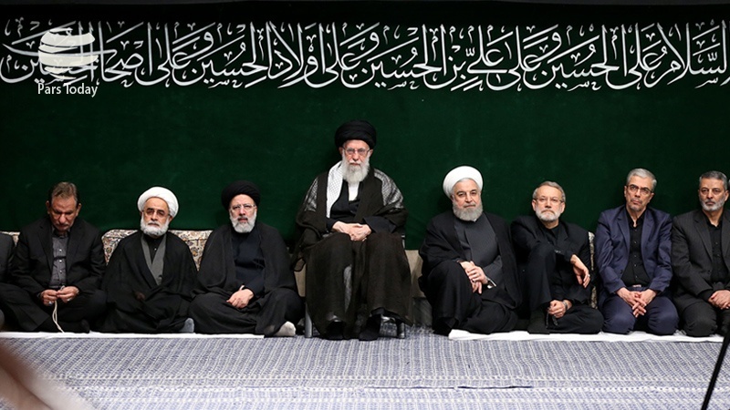 رہبر معظم انقلاب اسلامی کی موجودگی میں محرم کی آٹھویں شب کی مجلس