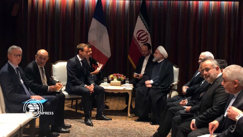 Rouhani i Macron o smanjenju tenzija na Bliskom Istoku