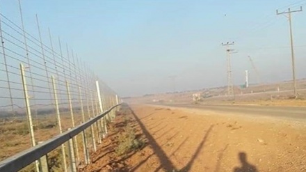 Fələstinli gənclərin Qəzzə sərhədində sionistlərə qarşı əməliyyatı