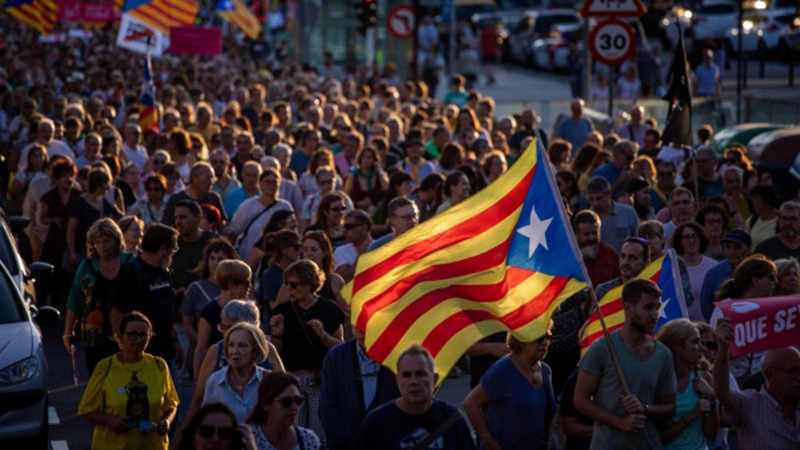 İspaniyada Kataloniyanın istiqlalı havadarlarının həbs olunmalarına qarşı aksiya keçirilib