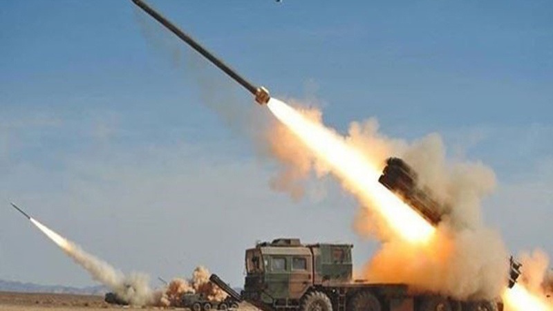 جارح سعودی اتحاد کے ٹھکانے پر یمنی فوج کا میزائلی حملہ 