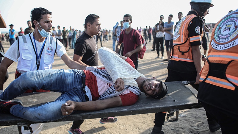 رام اللہ صیہونی فوجیوں کی یلغار ، دسیوں فلسطینی زخمی 