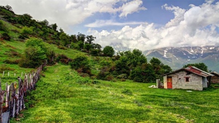 لادێ مازیچال لە باکووری ئێران