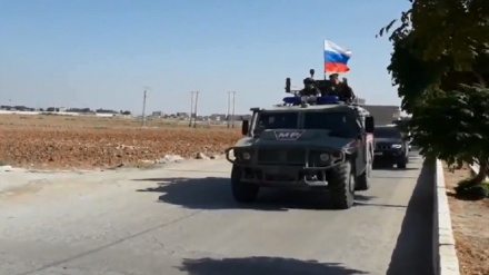 شمالی شام میں روسی فوج کا گشت + ویڈیو