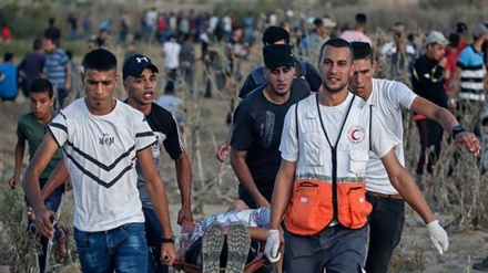فلسطینیوں پر حملہ ایک فلسطینی شہید 69 زخمی