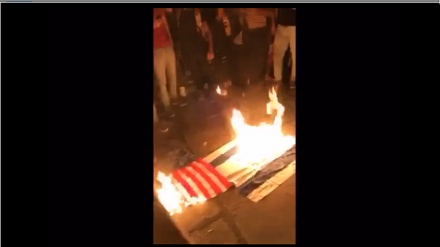 الٹی ہوگئیں سب تدبیریں! بغداد مظاہروں میں امریکی اور اسرائیلی پرچم نذر آتش+ ویڈیو