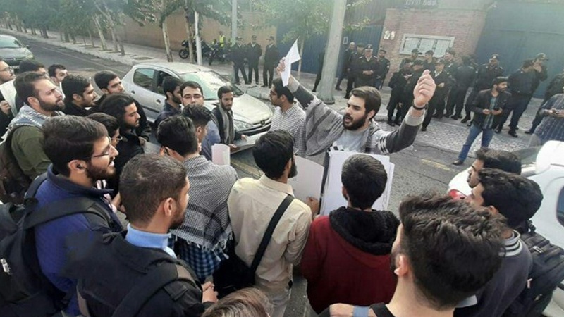 گردبوونەوەی خوێندکاران بۆ داکۆکی لە دەستکەوتە ناڤۆکییەکان و ئیدانەکردنی ھەوڵی تێکدەرانە لە دامەزراوەی نەتەنز