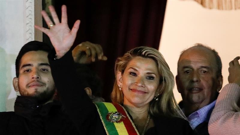 Boliviya senatının sədr müavini özünü müvəqqəti prezident adlandırıb