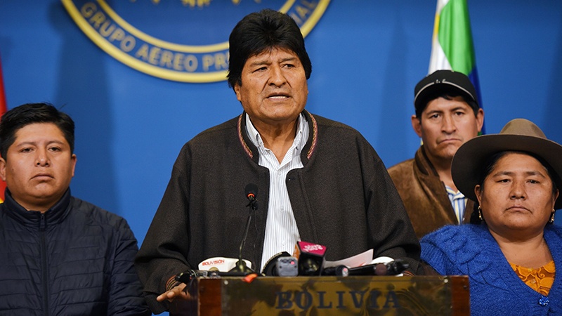 Morales öz tərəfdarlarını Argentina sərhədində aksiya keçirməyə çağırıb