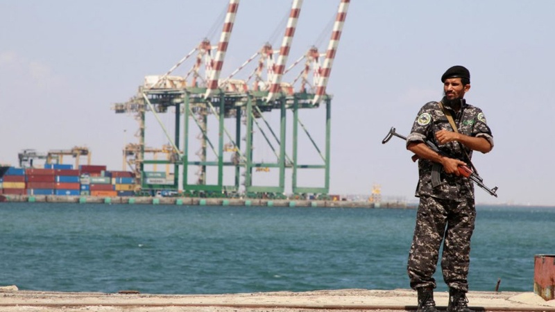  الحدیدہ کے سمندری حدود میں جارح سعودی اتحاد کے دوجنگی جہاز روک لئے